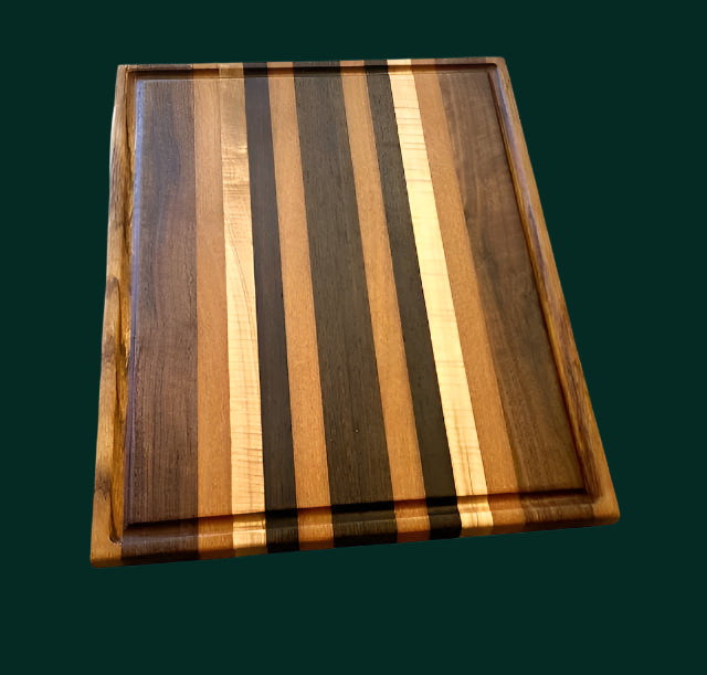 Cutting Board with juice groove. 14" x 18.5"