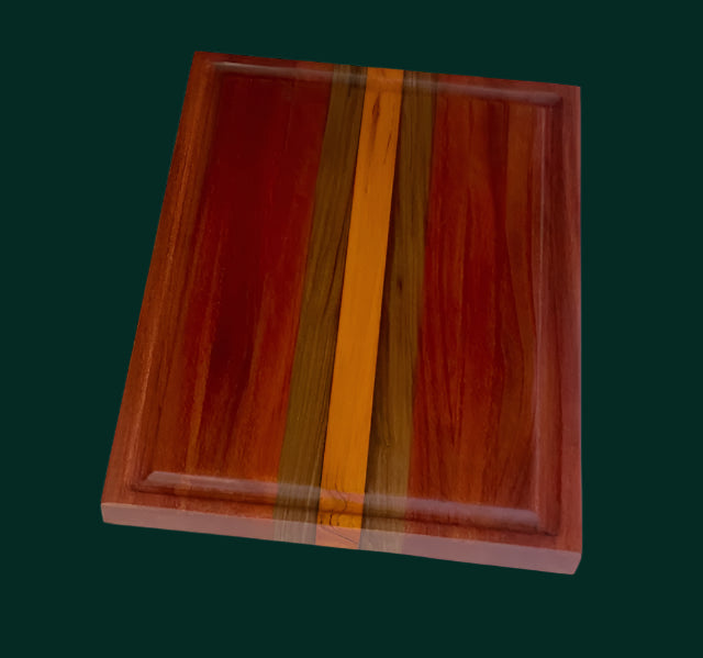 Cutting board w/ juice groove. 10" x 14"