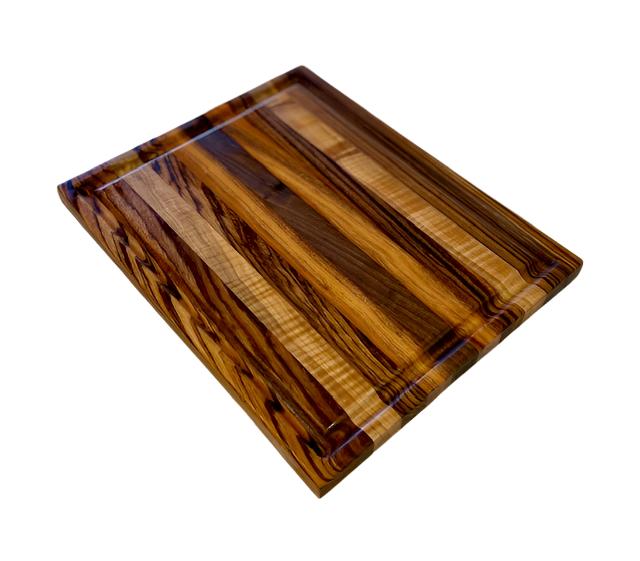 Cutting Board with juice groove. 9.5" x 12"